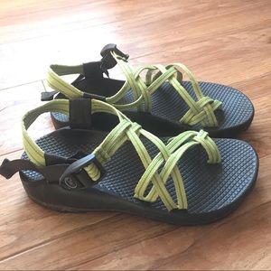 WOMENS CHACO SANDALS - GENTLY USED - SIZE 8